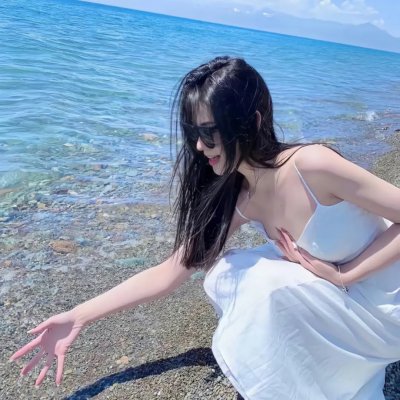 妮可·拜耳：大码怪美人